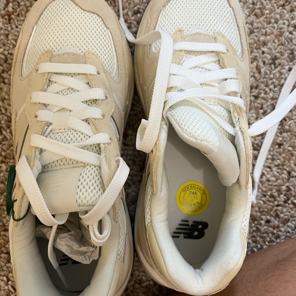 New balance shoes